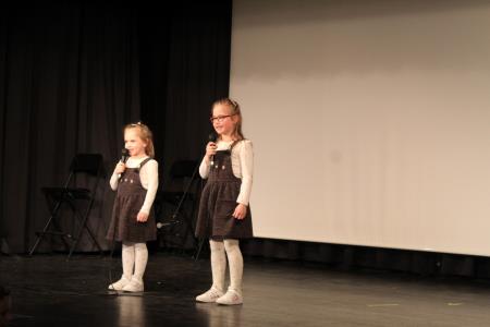 »Mamica je kakor zarja« (25)